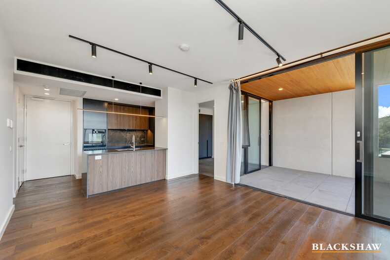 87/7 State Circle Forrest