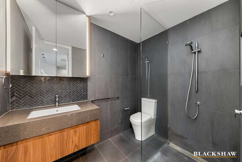 87/7 State Circle Forrest