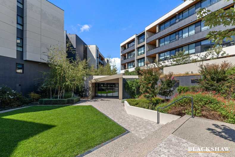 87/7 State Circle Forrest