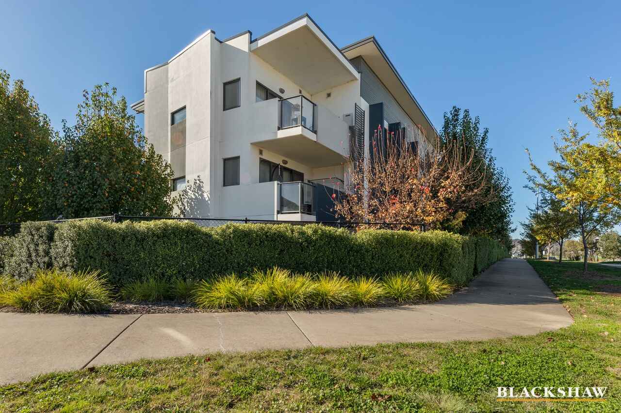 24/60 John Gorton Drive Coombs