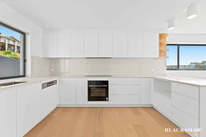 1/25 Mary Place Long Beach