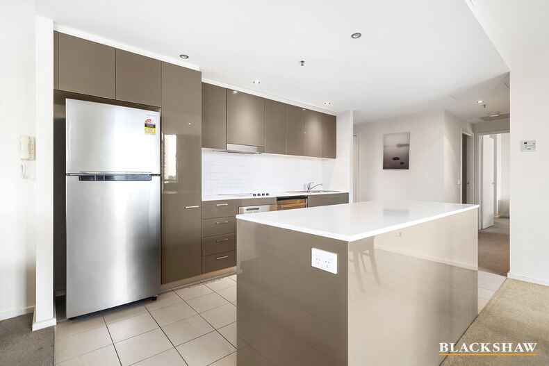 56/2 Edinburgh Avenue City