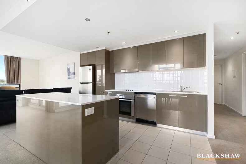 56/2 Edinburgh Avenue City