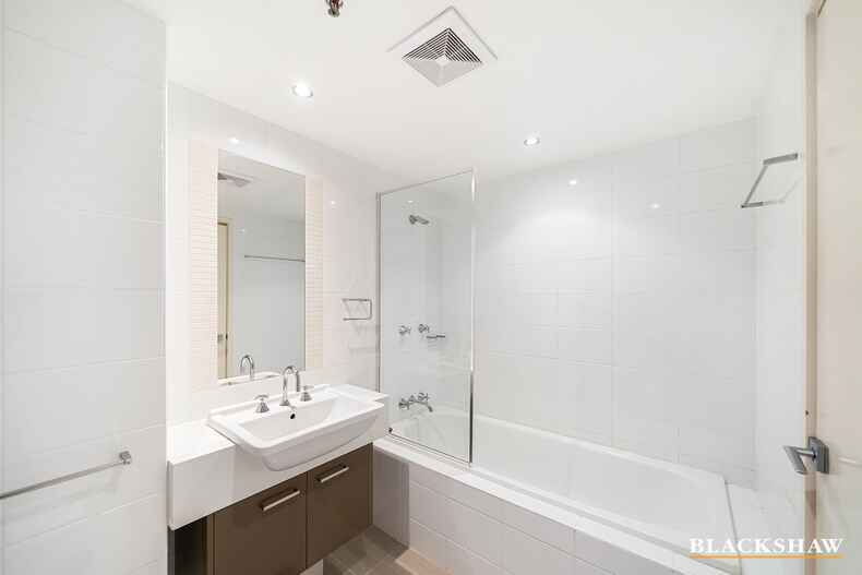 56/2 Edinburgh Avenue City