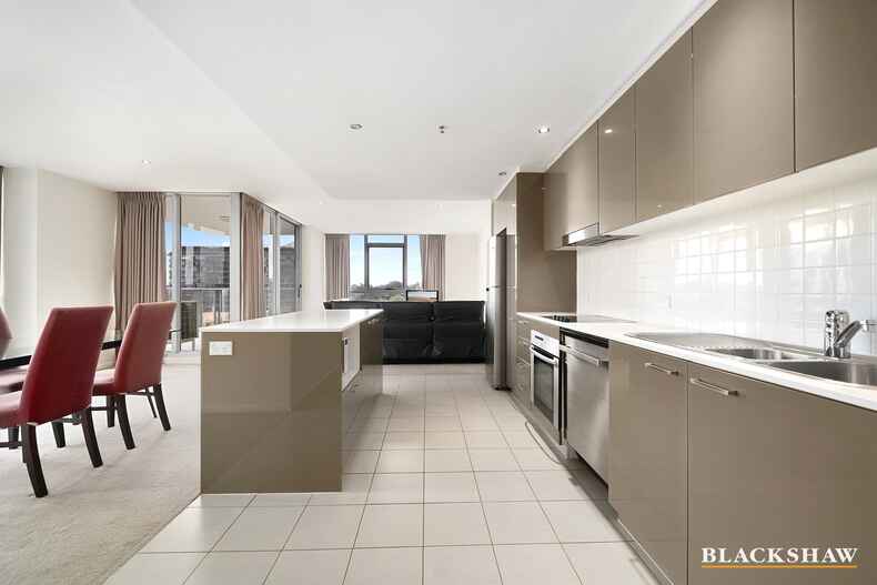 56/2 Edinburgh Avenue City