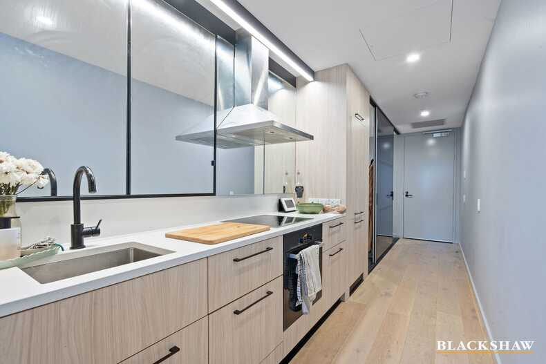 20/39 Eastlake Parade Kingston