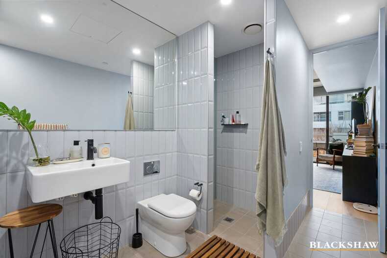 20/39 Eastlake Parade Kingston