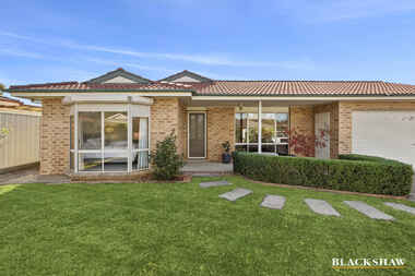 35 Freda Bennett Circuit Nicholls