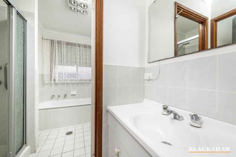 9/32 Were Street Calwell 9/32 Were Street Calwell