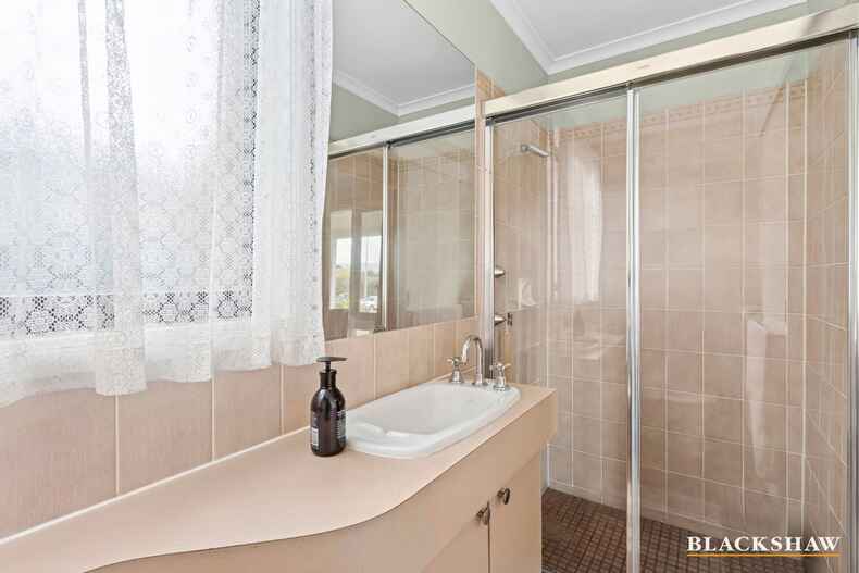 2 Creal Place Chisholm