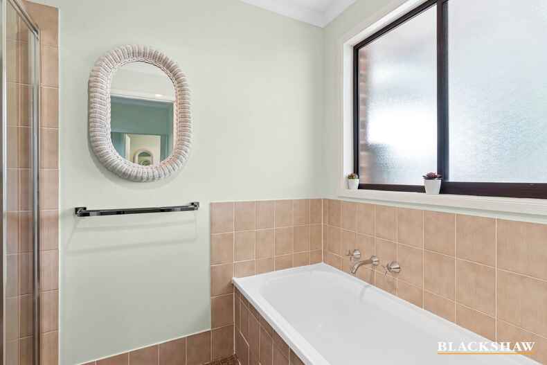 2 Creal Place Chisholm