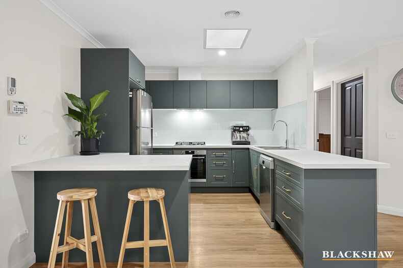 2/4 Sycamore Street Jerrabomberra 2/4 Sycamore Street Jerrabomberra