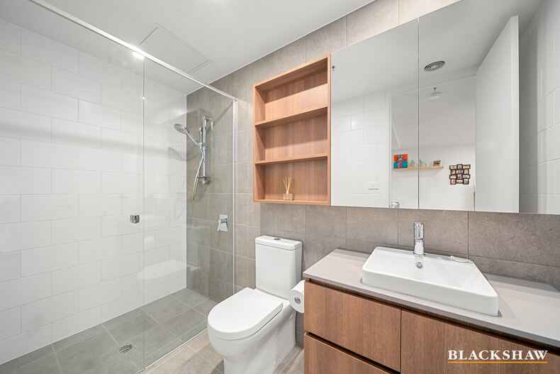 141/15 Irving Street Phillip