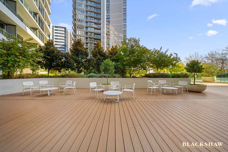 141/15 Irving Street Phillip