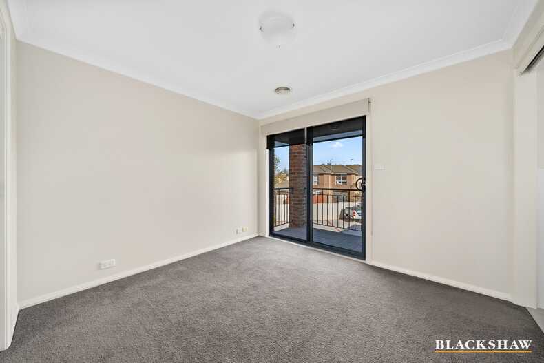 Level 1/3/19 Donald Road Queanbeyan