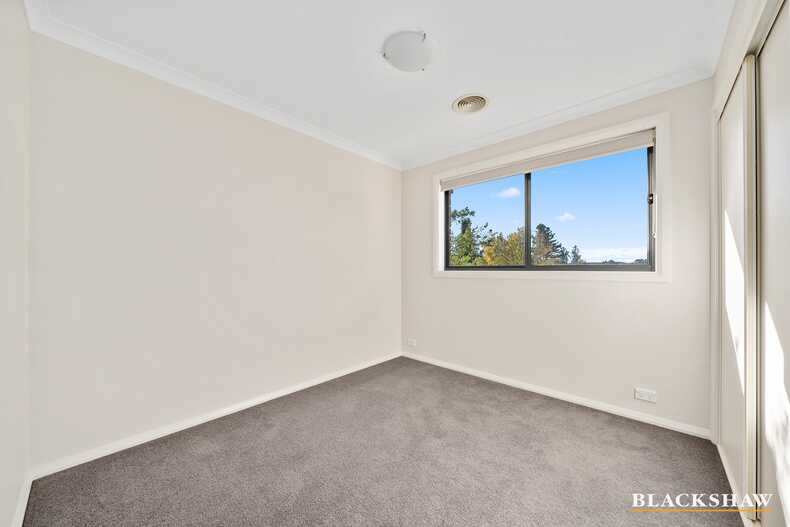 Level 1/3/19 Donald Road Queanbeyan