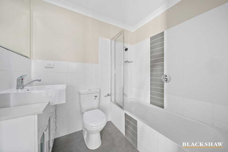 Level 1/3/19 Donald Road Queanbeyan