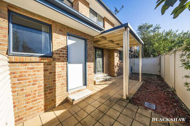 Level 1/3/19 Donald Road Queanbeyan