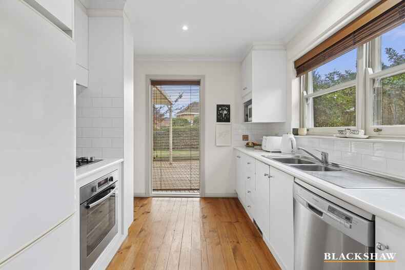 8 Hamilton Row Yarralumla 8 Hamilton Row Yarralumla
