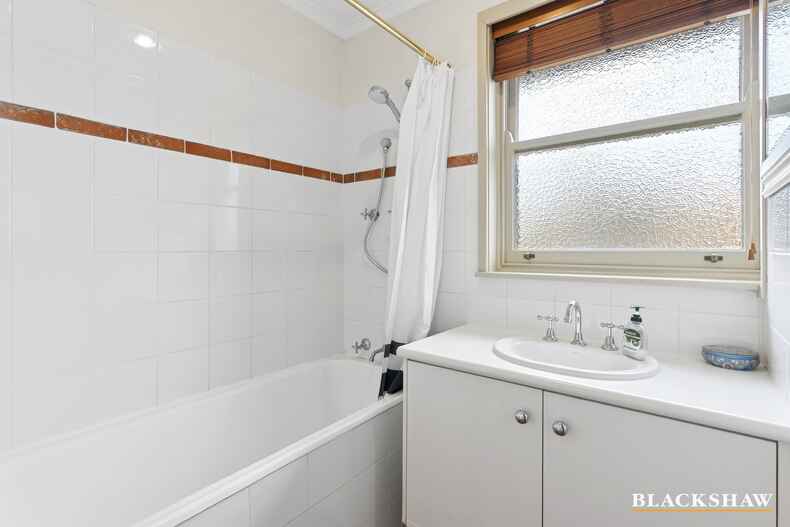 8 Hamilton Row Yarralumla 8 Hamilton Row Yarralumla