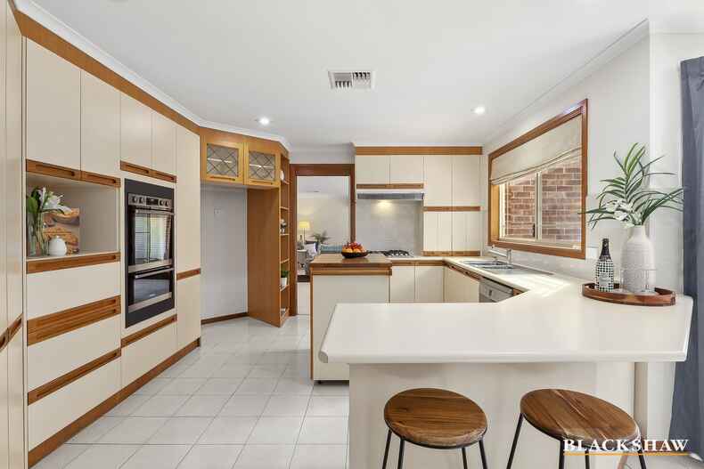 15 Shepherdson Place Isaacs