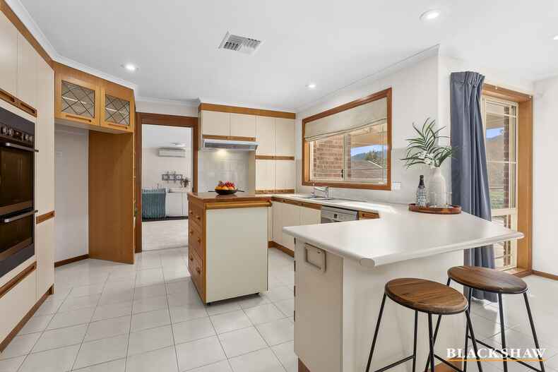 15 Shepherdson Place Isaacs