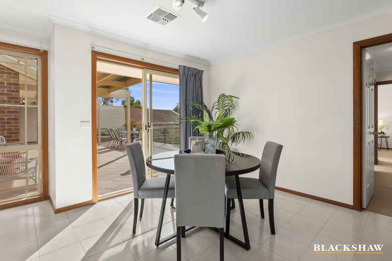 15 Shepherdson Place Isaacs