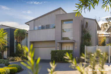 10/45 Dobbin Circuit Nicholls