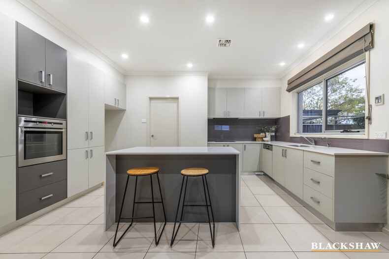 10/45 Dobbin Circuit Nicholls