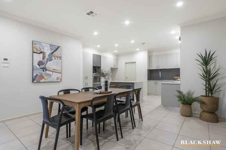 10/45 Dobbin Circuit Nicholls