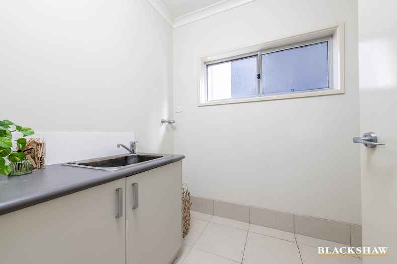 10/45 Dobbin Circuit Nicholls