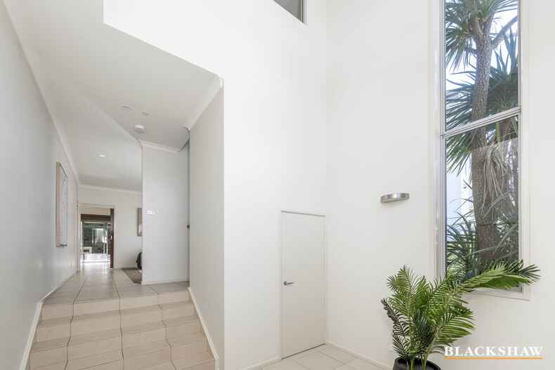 10/45 Dobbin Circuit Nicholls