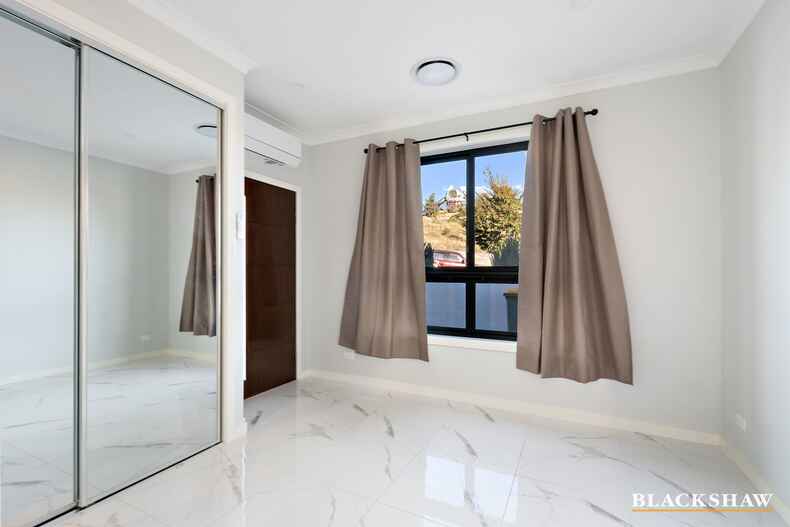 9 Kerry Crest Whitlam