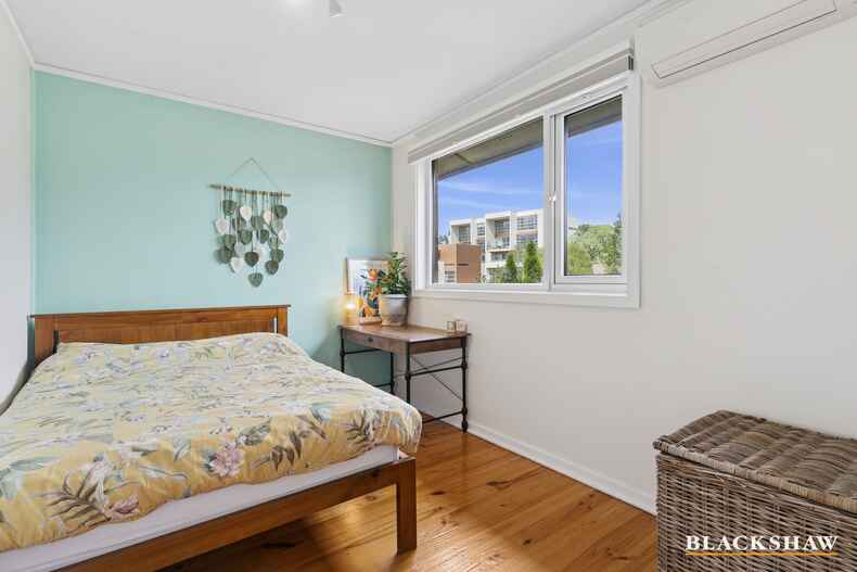 60 Hampton Circuit Yarralumla