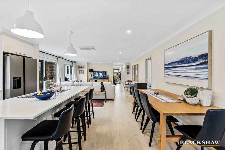 6 Griffiths Run Broulee