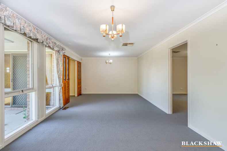 273 Kingsford Smith Drive Spence 273 Kingsford Smith Drive Spence