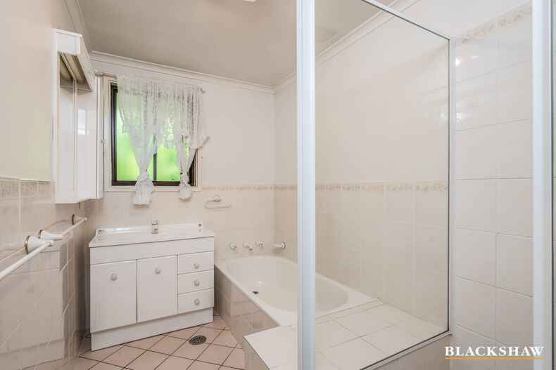 273 Kingsford Smith Drive Spence 273 Kingsford Smith Drive Spence