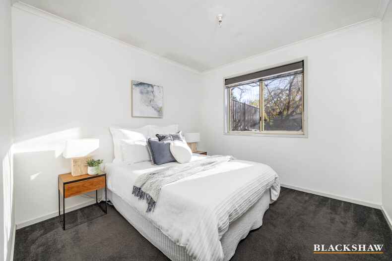 8 Lockhart Place Amaroo