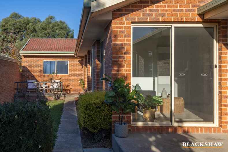 8 Lockhart Place Amaroo