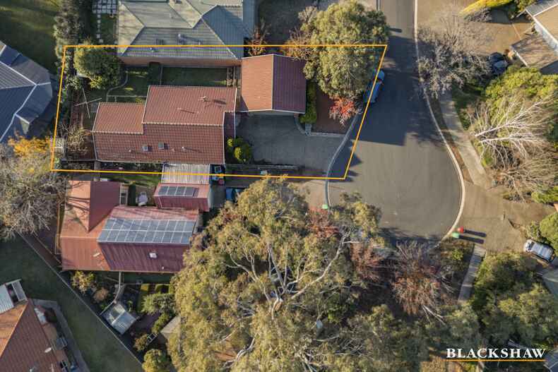 8 Lockhart Place Amaroo