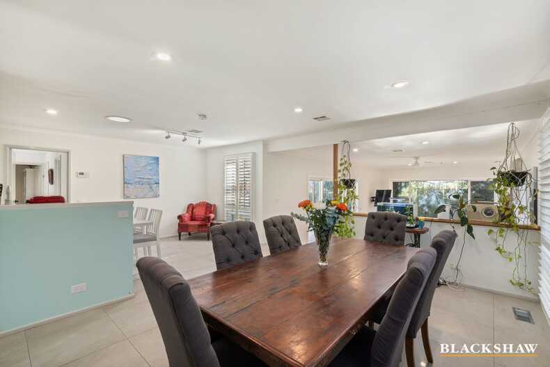 8 Pilbara Place Fisher