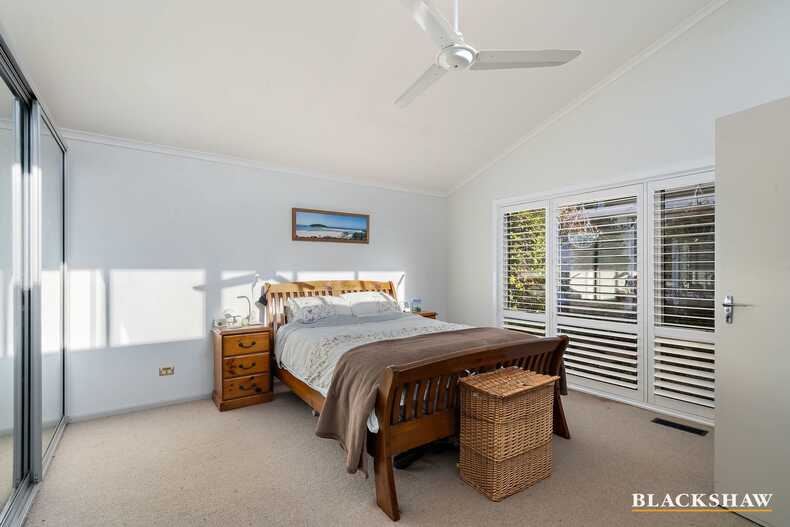 8 Pilbara Place Fisher