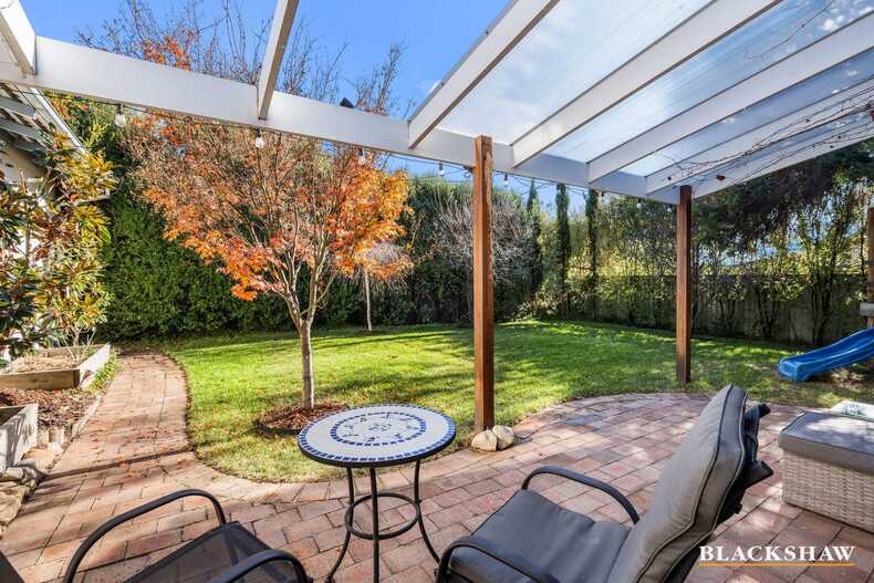 8 Pilbara Place Fisher