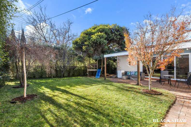 8 Pilbara Place Fisher