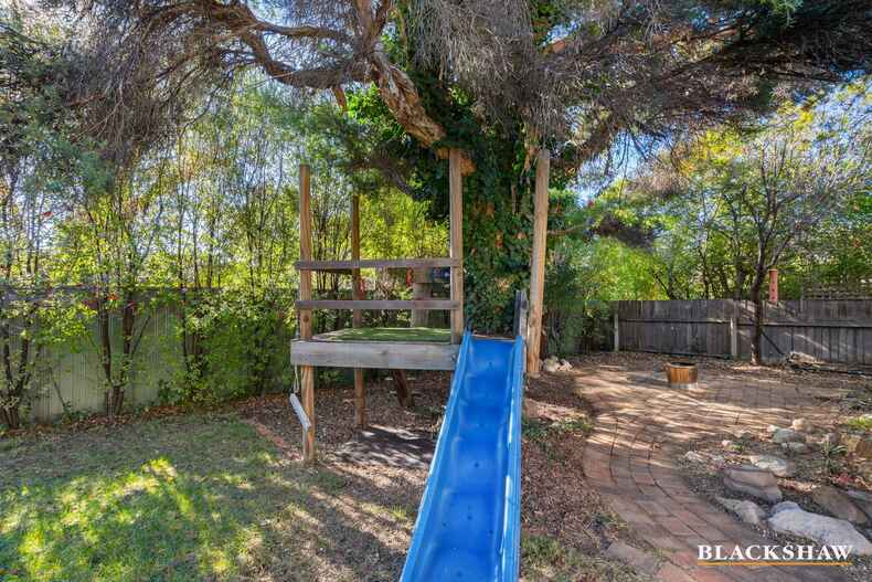 8 Pilbara Place Fisher
