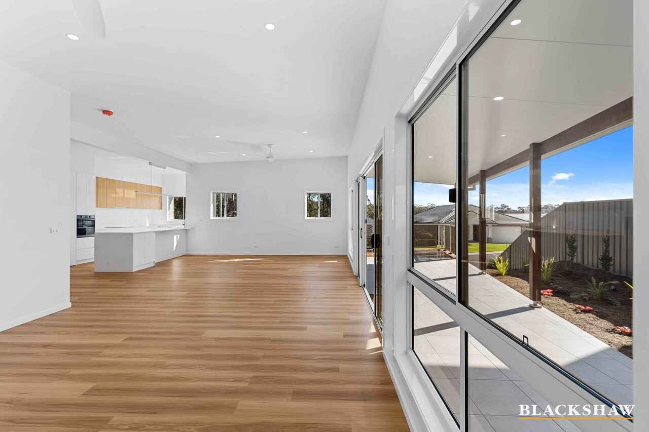 6 Throsby Crescent Sunshine Bay