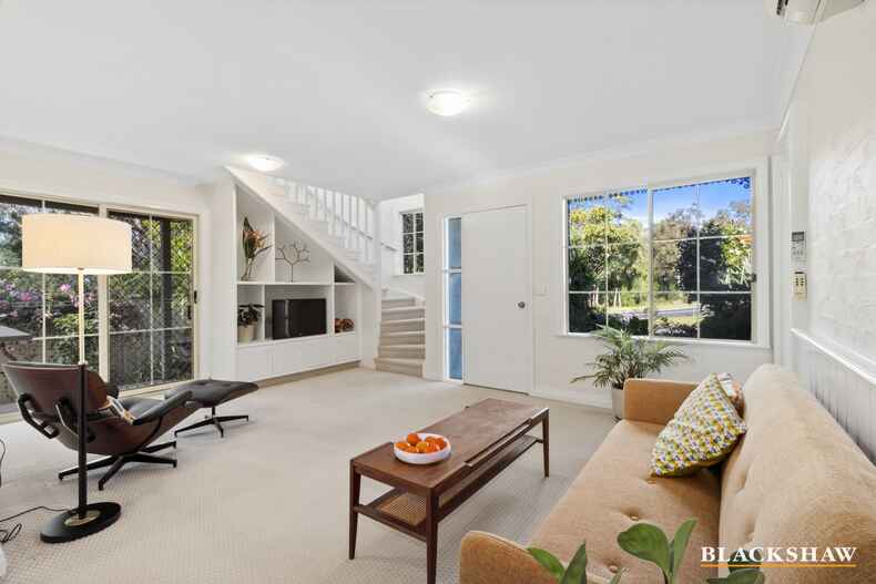 5/2 Lisa Place Sunshine Bay