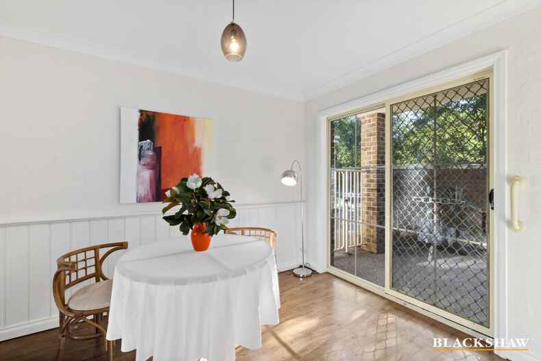 5/2 Lisa Place Sunshine Bay