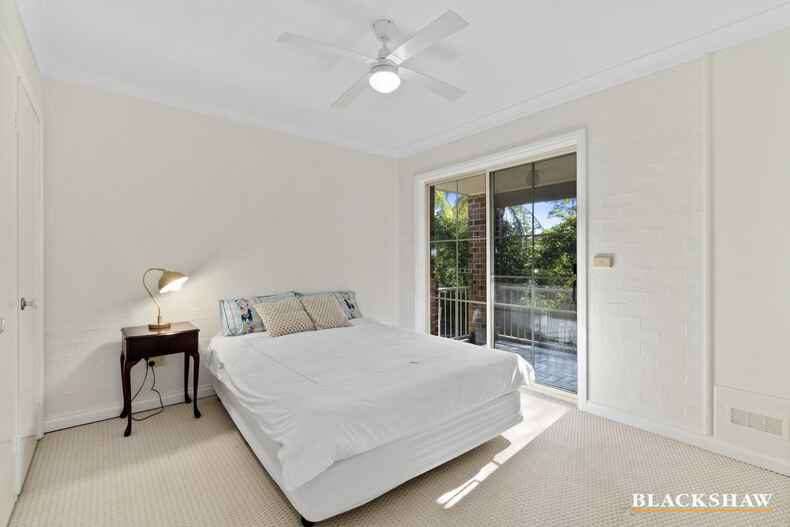 5/2 Lisa Place Sunshine Bay