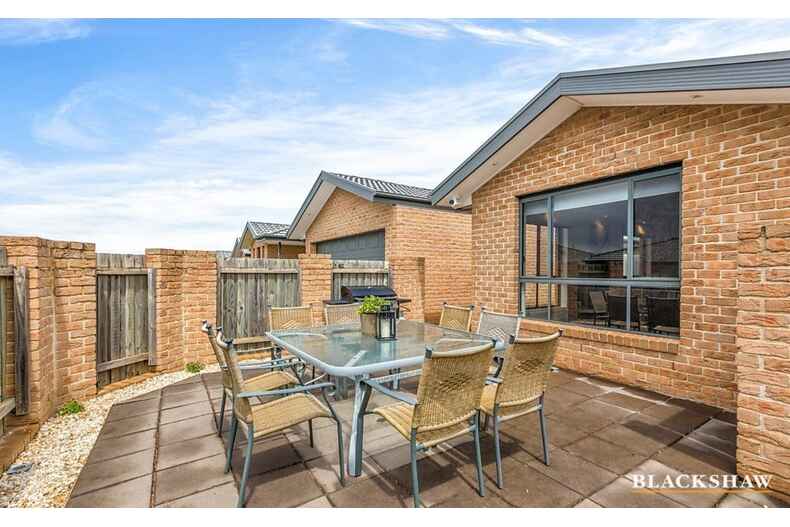 11/12 Redwater Place Amaroo